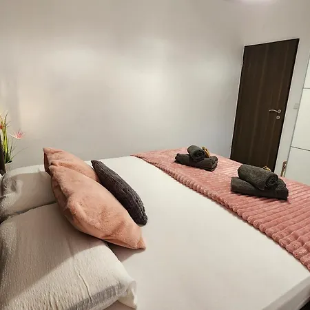 Apartament Iris Vir